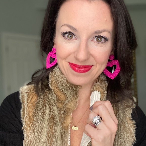 Meet your Posher, April - Picture 4 of 8